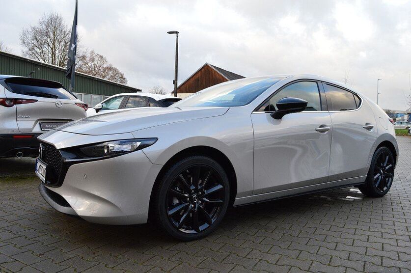 Mazda 3 8.050 km 27.600 € Fritzlar 34560