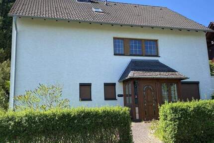 Familienfr. 1-2 Fam.-Haus in ruhiger Panoramal. von Fuldatal-Simmersh. 9 zimmer