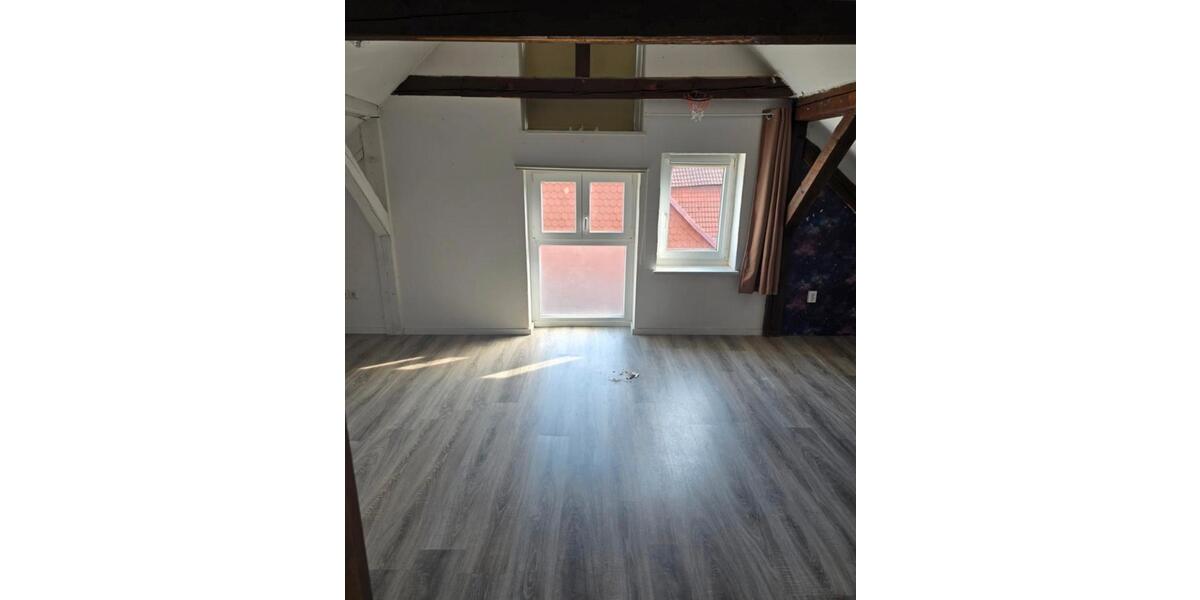 Dachgeschoßwohnung Ahnatal - 5.5 Zimmer, 155 m&sup2;, 1.050&euro; | Angebot:26337431