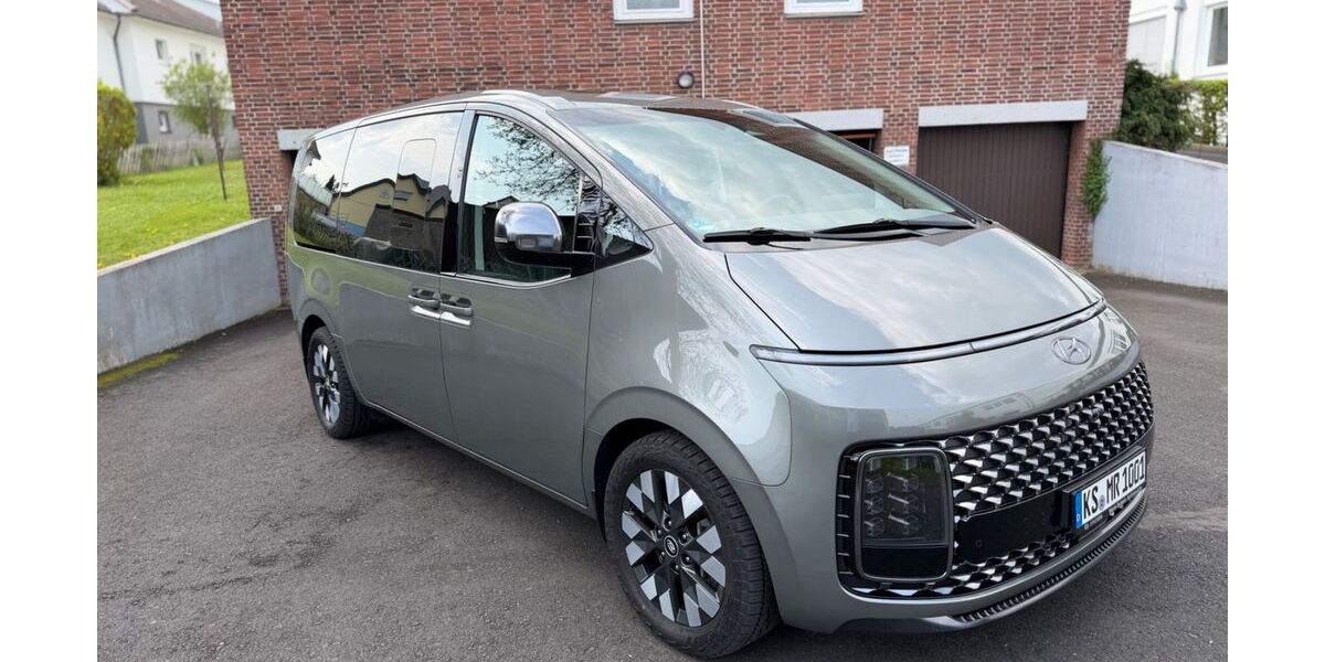 Hyundai STARIA 60.247 km 37.000 &euro; Niestetal 34266