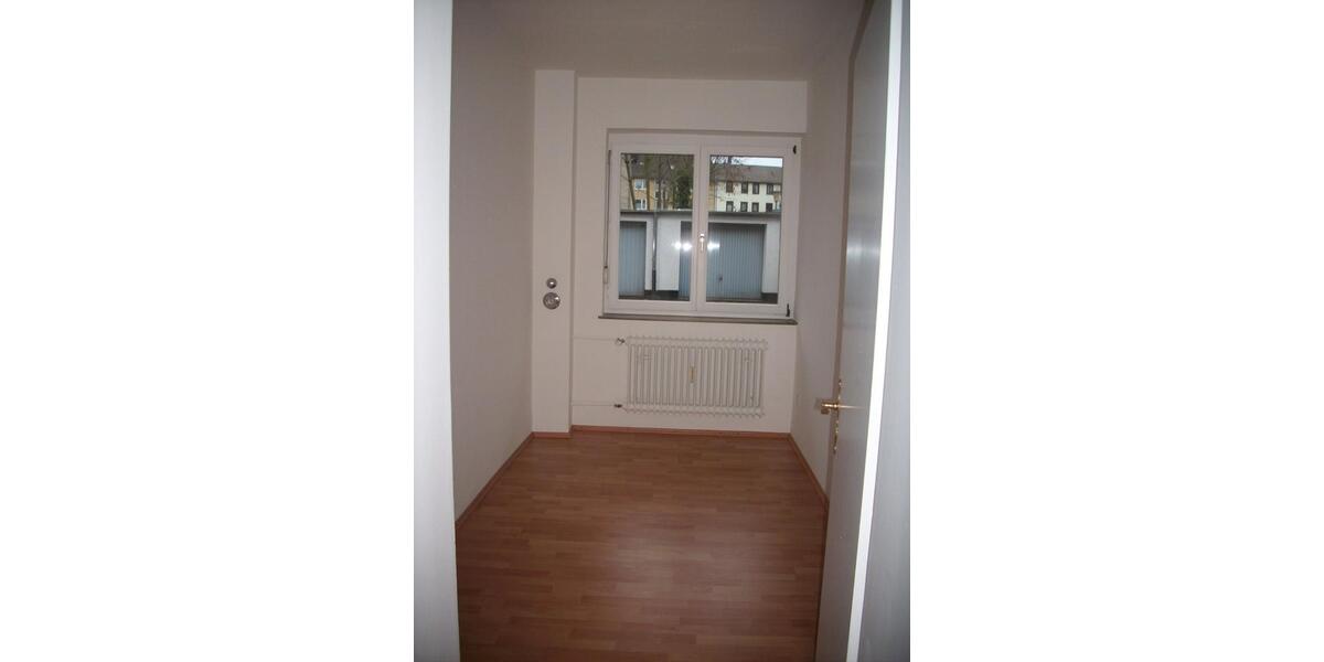 Parterre Wohnung Kassel City 4 Zimmer, Küche & Bad 4 zimmer