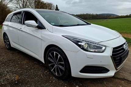 Hyundai i40 141.000 km 8.890 &euro; Wolfhagen 34466