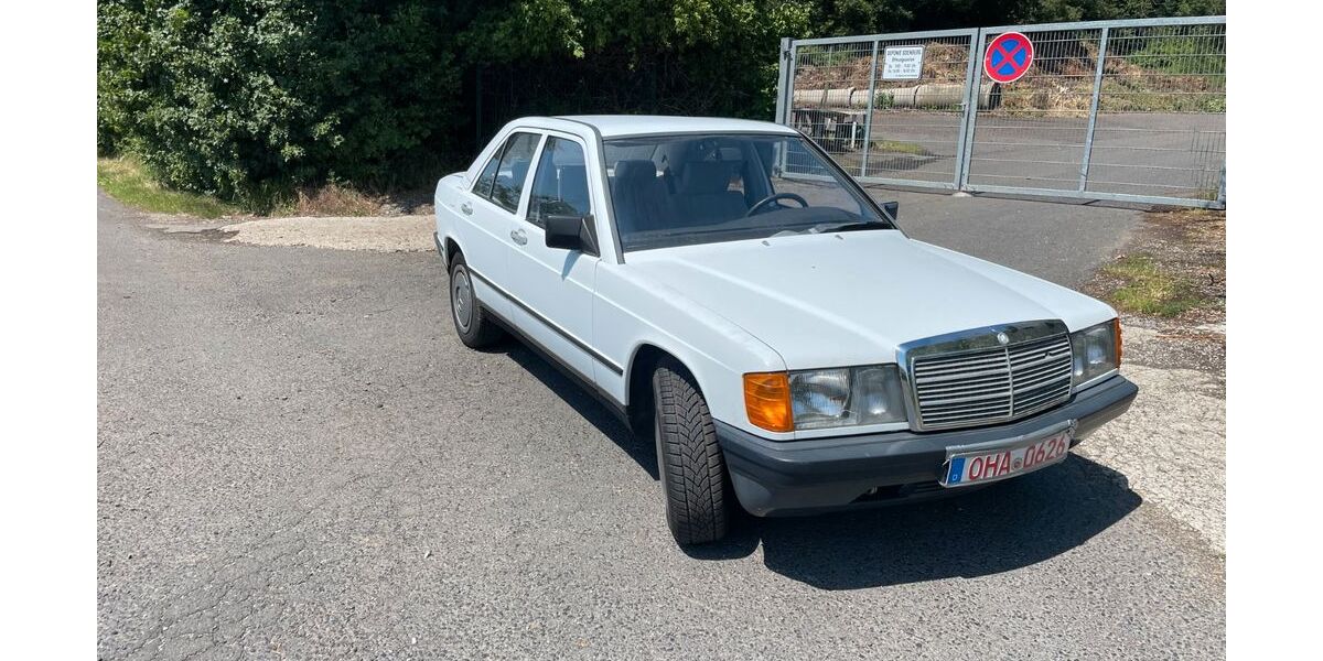 Mercedes-Benz 190 117.000 km 3.999 &euro; Gudensberg 34281
