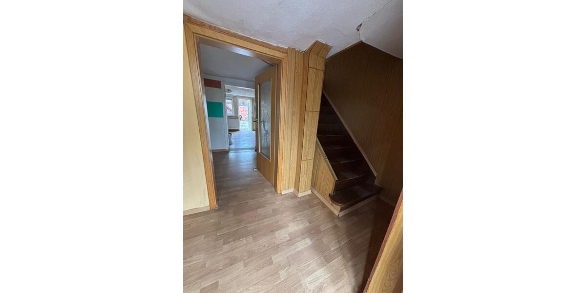 Einfamilienhaus Melsungen - 8 Zimmer, 190 m&sup2;, 109.000&euro; | Angebot:24983513