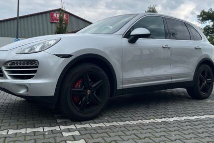 Porsche Cayenne 230.000 km 15.900 € Kassel 34134