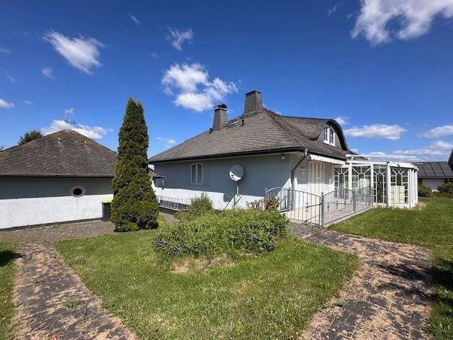 Einfamilienhaus Gudensberg Obervorschütz - 7 Zimmer, 285 m&sup2;, 595.000&euro; | Angebot:25929124