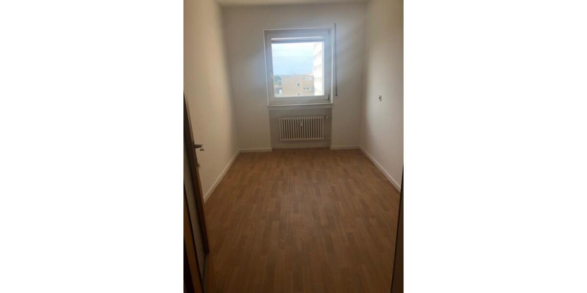 große 4 ZKB Wohnung mit Balkon & Aufzug in Kassel, am Klinikum, nähe Uni ( KS-MBS50a-4-1 ) 4 zimmer
