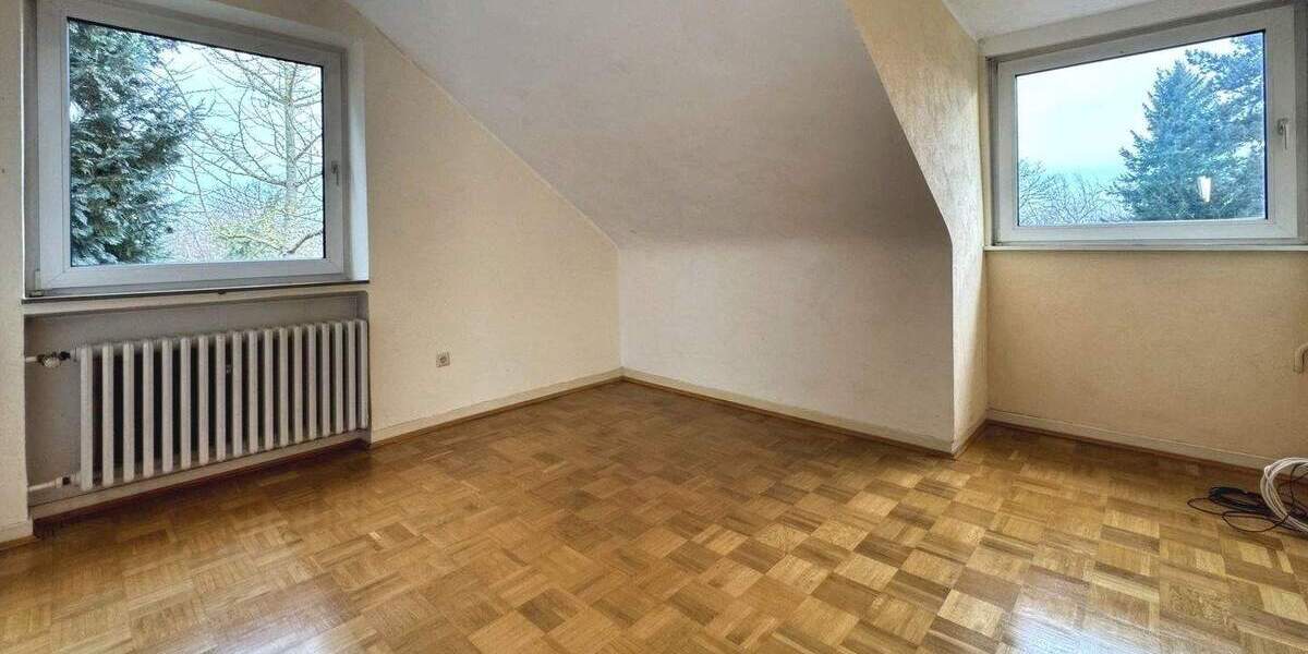 Ruhige Höhenlage von Kassel - Jungfernkopf trifft auf großzügige Architektur: Einzigartiges Einfamilienhaus mit Garage 7 zimmer