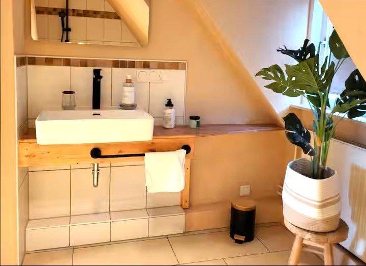 Dachgeschoßwohnung Kassel Fasanenhof - 2.5 Zimmer, 58 m&sup2;, 160.000&euro; | Angebot:27078112