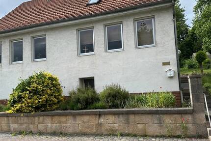 Haus Malsfeld - 9 Zimmer, 168 m&sup2;, 149.000&euro; | Angebot:23960844