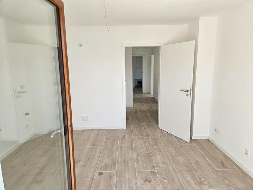 Traum Wohnung im Grünen kernsaniert bei Bedarf mit Pferdebox
