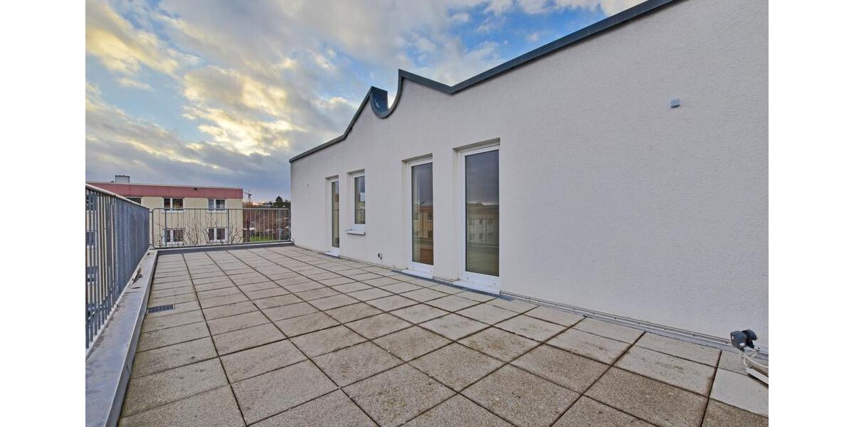 Exklusiv, hell, großzügig: Penthousewohnung zwischen Auefeld und Karlsaue - 3 Dachterrassen 3.5 zimmer