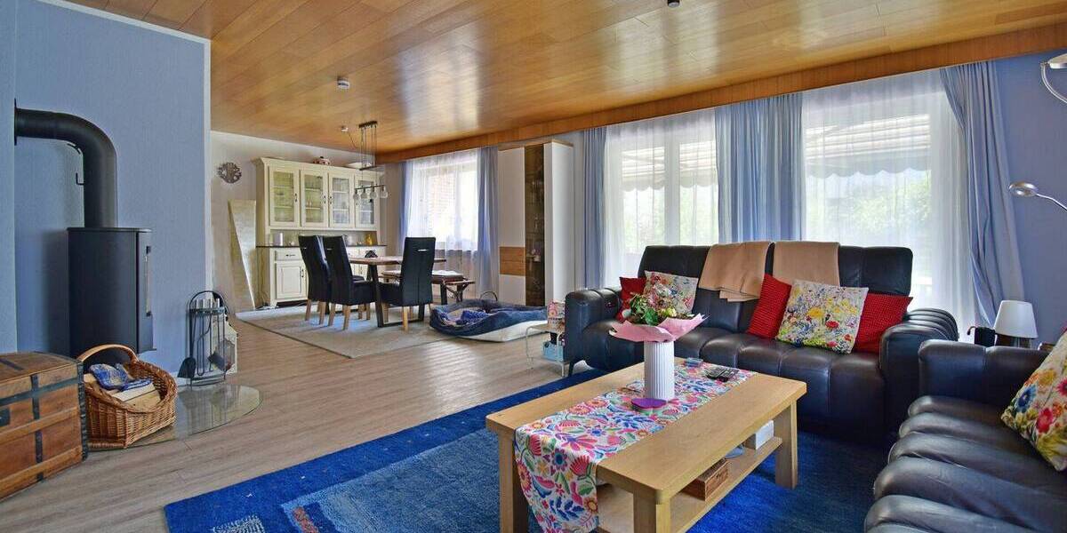 Einfamilienhaus Wolfhagen - 6 Zimmer, 207 m&sup2;, 440.000&euro; | Angebot:26527343