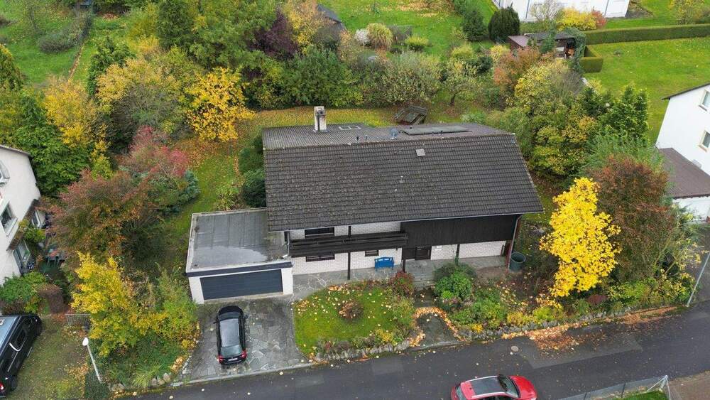 Einfamilienhaus Ahnatal Weimar - 7 Zimmer, 207 m&sup2;, 298.000&euro; | Angebot:25674218