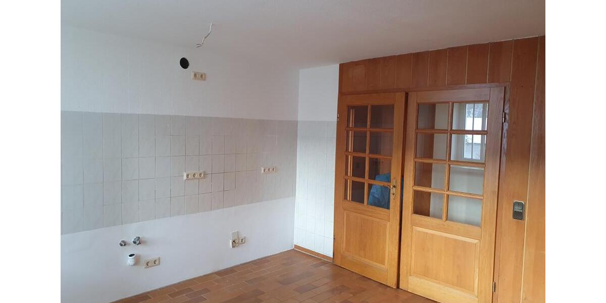 Erdgeschoßwohnung Helsa - 3 Zimmer, 112 m&sup2;, 720&euro; | Angebot:25419192