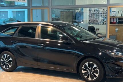 Kia ceed Sportswagon 64.000 km 17.999 &euro; Hessisch Lichtenau 37235
