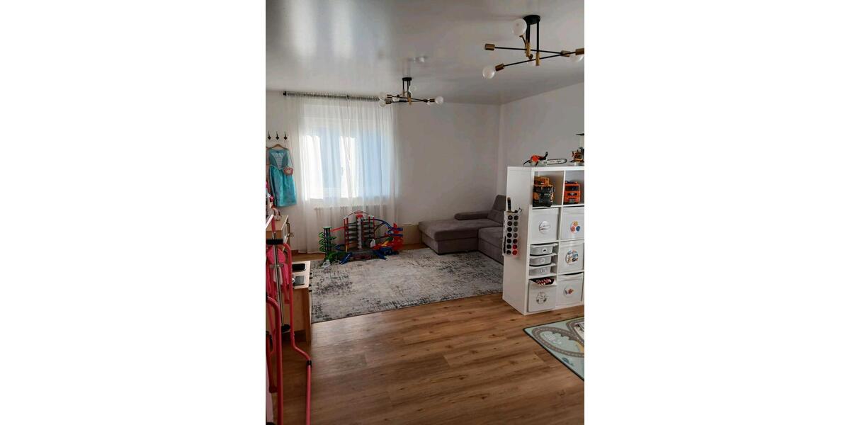 Etagenwohnung Kassel Bettenhausen - 5 Zimmer, 130 m&sup2;, 1.300&euro; | Angebot:26330033