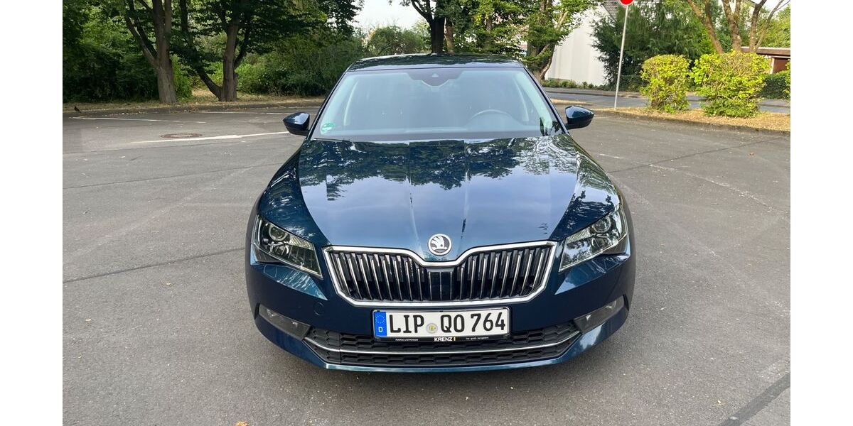 Skoda Superb 151.909 km 15.500 &euro; Kassel 34131