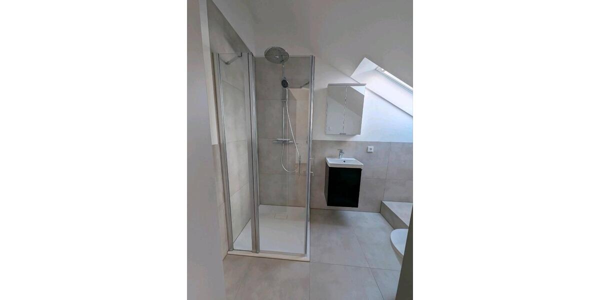Dachgeschoßwohnung Bad Emstal - 4 Zimmer, 130 m&sup2;, 1.550&euro; | Angebot:26283672