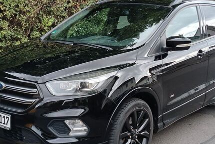Ford Kuga 128.000 km 14.900 € Kassel 34127
