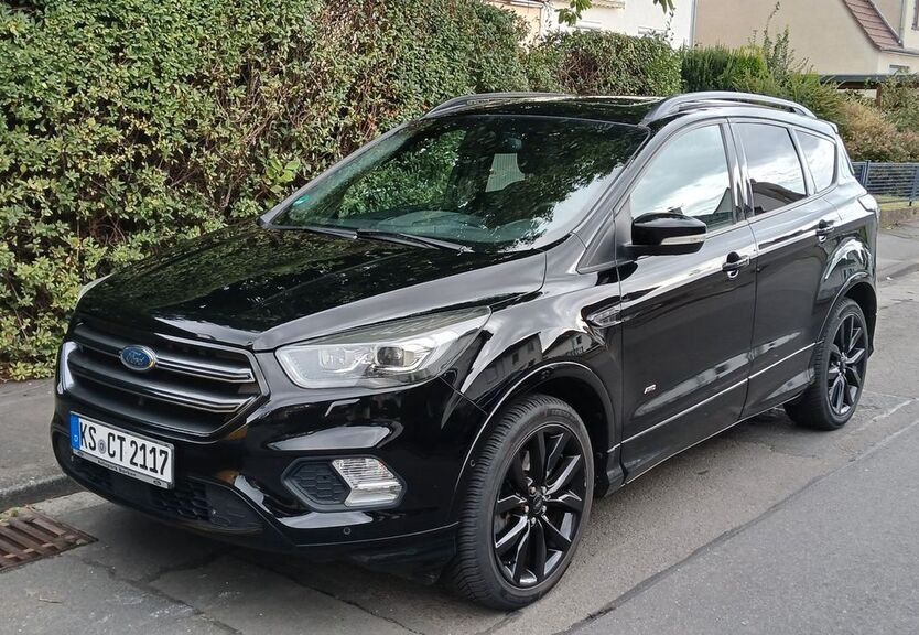 Ford Kuga 128.000 km 14.900 € Kassel 34127