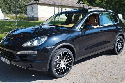 Porsche Cayenne 322.800 km 11.900 &euro; Fuldatal 34233