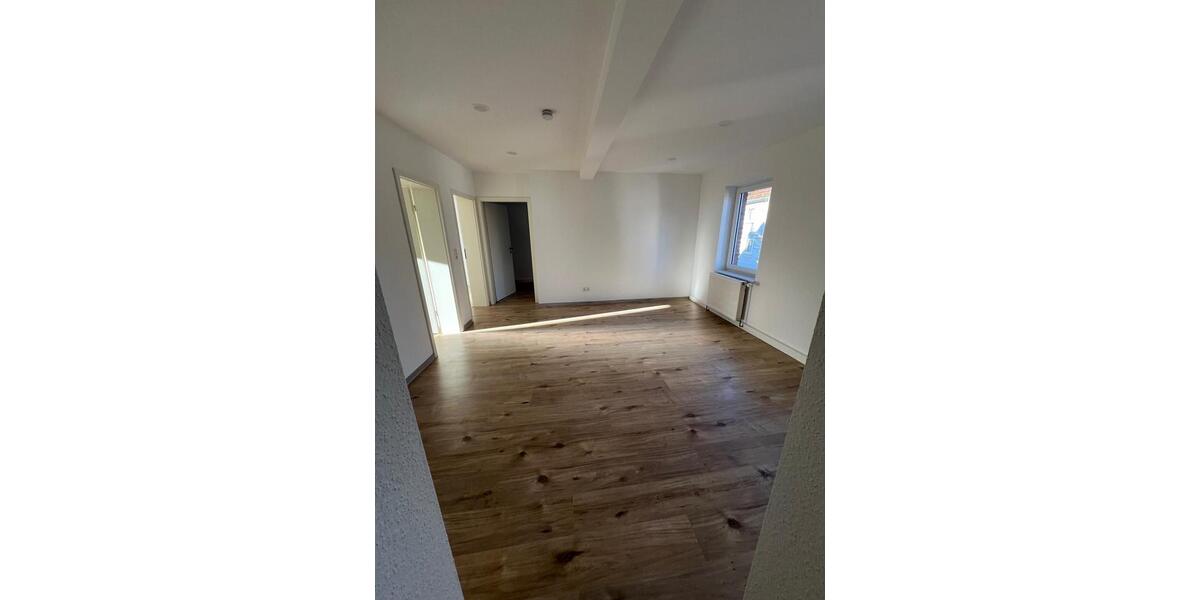 Etagenwohnung Kaufungen - 4 Zimmer, 80 m&sup2;, 920&euro; | Angebot:26348421