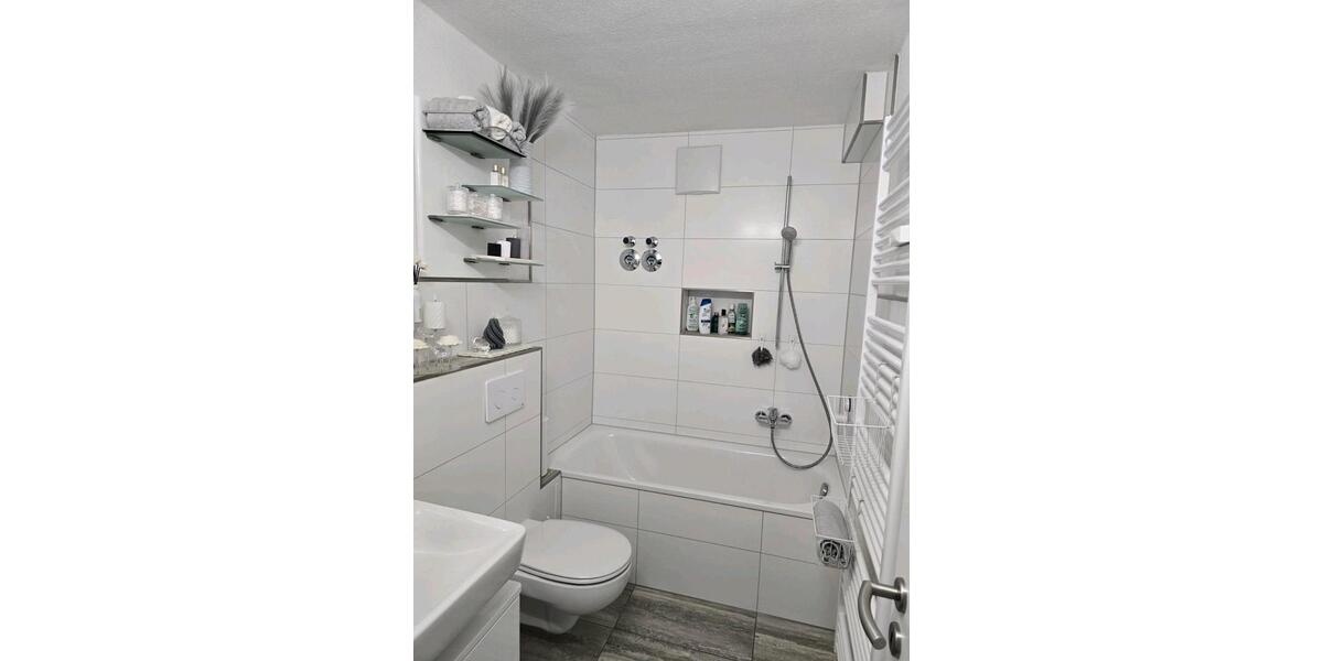 Etagenwohnung Kassel - 2 Zimmer, 70 m&sup2;, 780&euro; | Angebot:26393190