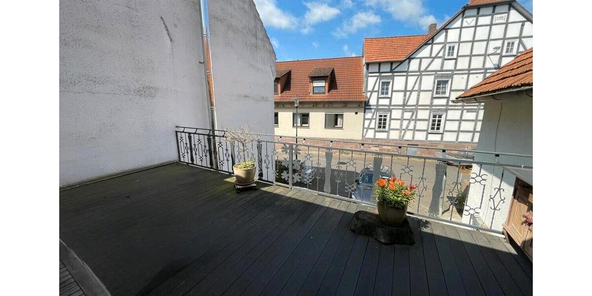 Einfamilienhaus Hofgeismar - 7 Zimmer, 216 m&sup2;, 119.000&euro; | Angebot:27108640