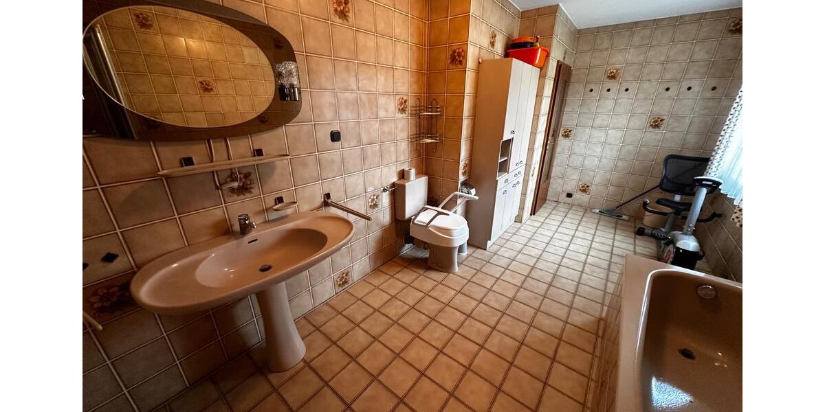 Einfamilienhaus Ahnatal - 5 Zimmer, 175 m&sup2;, 378.000&euro; | Angebot:25941114