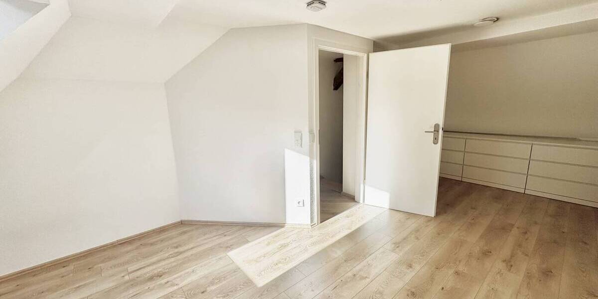 Einfamilienhaus Edermünde Holzhausen - 1 Zimmer, 356 m&sup2;, 298.000&euro; | Angebot:26161513
