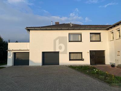 PERFEKTES ZUHAUSE: 6 Zimmer, 2 CARPORTS, 2 GARAGEN