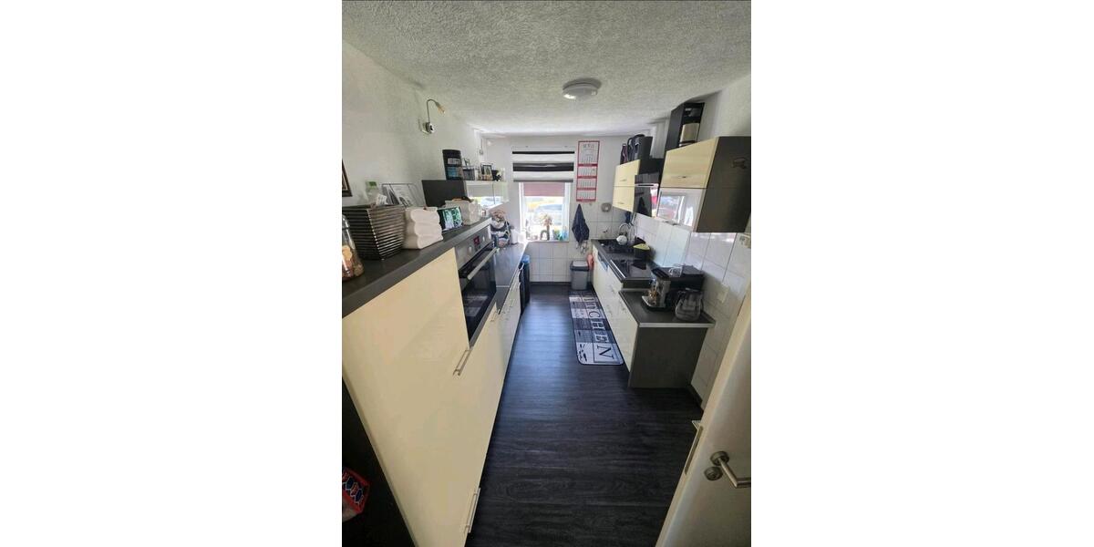 Reihenhaus Lohfelden - 8 Zimmer, 125 m&sup2;, 320.000&euro; | Angebot:27189044