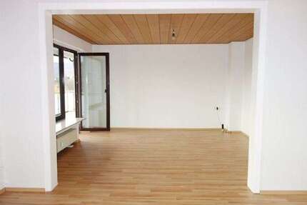 Wohnung Kassel Harleshausen - 3 Zimmer, 92 m&sup2;, 675&euro; | Angebot:27030399