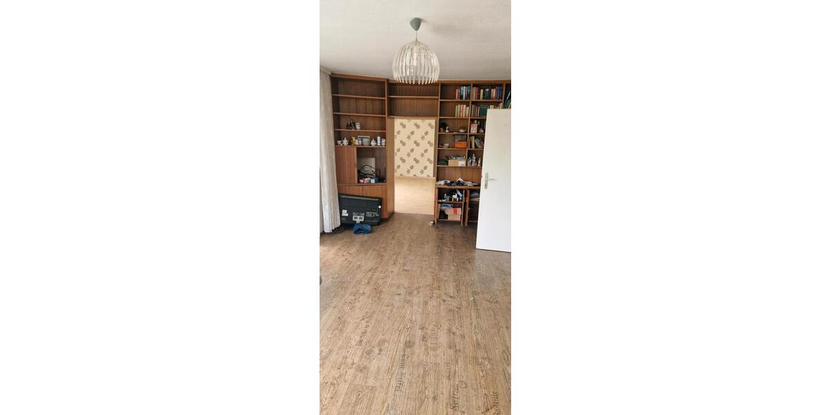 Einfamilienhaus Hofgeismar - 7 Zimmer, 145 m&sup2;, 160.000&euro; | Angebot:26700208