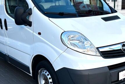 Opel Vivaro 152.000 km 7.999 € Kassel 34123