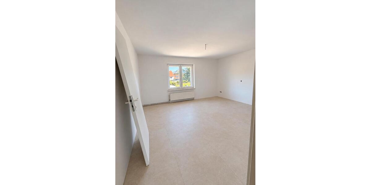 Etagenwohnung Habichtswald - 3 Zimmer, 90 m&sup2;, 900&euro; | Angebot:27626400