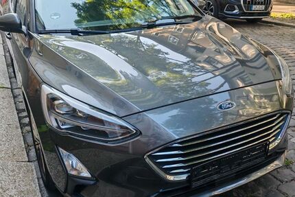 Ford Focus 56.009 km 13.500 € Kassel 34121
