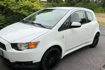 Mitsubishi Colt 144.000 km 3.850 &euro; Guxhagen 34302