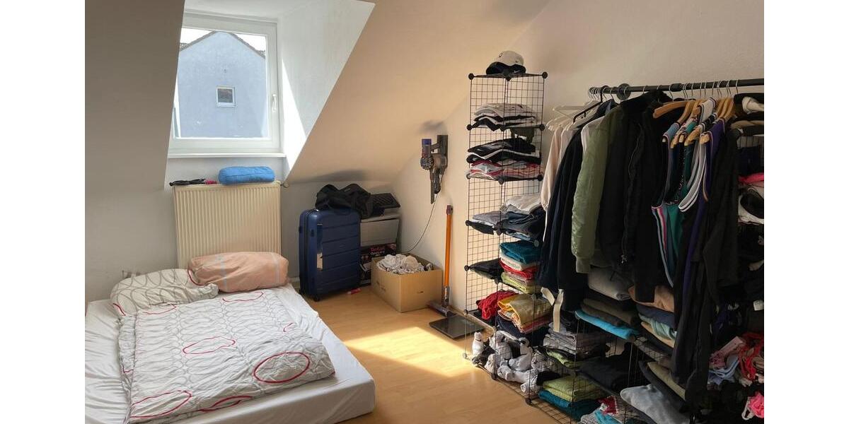 Etagenwohnung Kassel Südstadt - 2 Zimmer, 70 m&sup2;, 570&euro; | Angebot:25395522