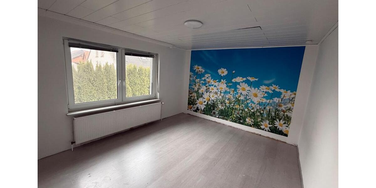 Einfamilienhaus Grebenstein - 5 Zimmer, 140 m&sup2;, 700&euro; | Angebot:25854923