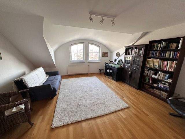 Einfamilienhaus Gudensberg Obervorschütz - 7 Zimmer, 285 m&sup2;, 595.000&euro; | Angebot:25929124