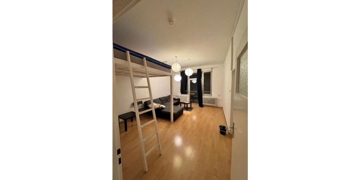 3er WG Wohnung am Tannenwäldchen EBK, Waschmaschine, PKW Platz 3 zimmer