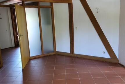 Kleine Büroeinheit mitten in Kirchbauna zimmer