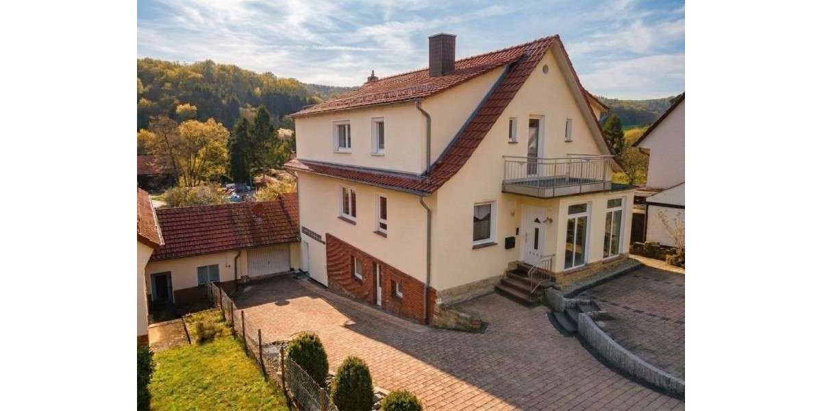 Einfamilienhaus Melsungen - 7 Zimmer, 230 m&sup2;, 365.000&euro; | Angebot:26762331