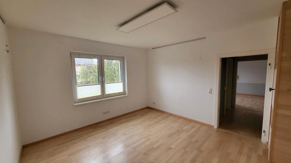 Erdgeschoßwohnung Habichtswald - 2.5 Zimmer, 110 m&sup2;, 850&euro; | Angebot:26039094