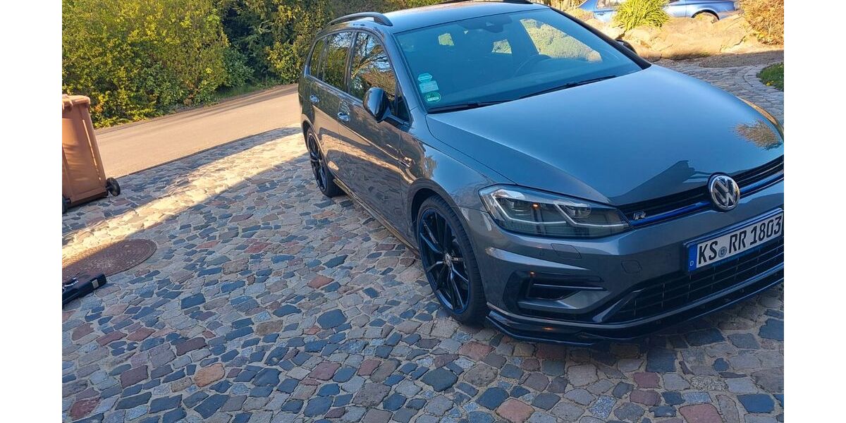 VW Golf 130.000 km 28.900 &euro; Fuldatal 34233