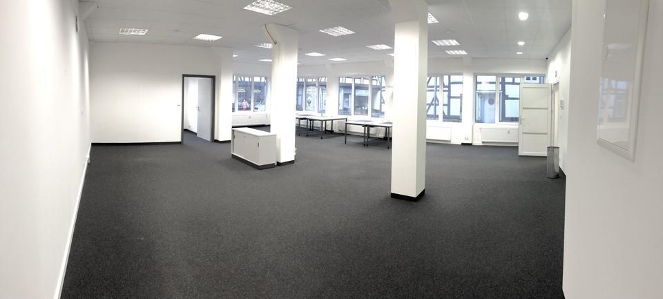 Büro Praxis Fläche in Innenstadtlage Erdgeschoss & OG Teilbar, Barrierefrei , Beleuchtung CAT6