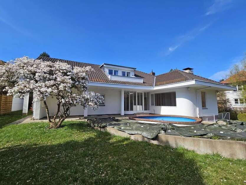 Haus zum Kaufen in Kassel 830.000 € 209 m²