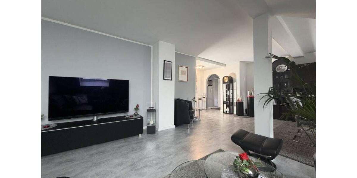 Einfamilienhaus Kassel Oberzwehren - 1 Zimmer, 256 m&sup2;, 525.000&euro; | Angebot:25969559